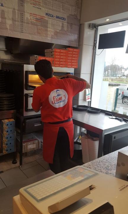 Sam's PAN PIZZA