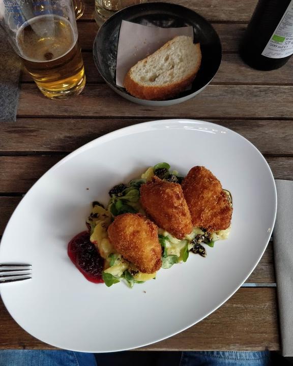 LEGER AM DOM Restaurant & Bar