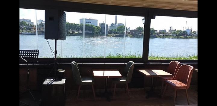Mekan Cafe Restaurant