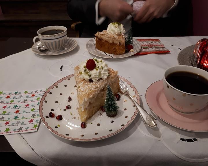 Cafe Sahnestücke