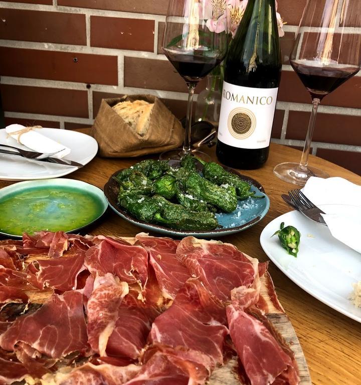 El Jardín Tapas & Vino