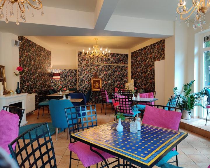 Caspars Cafe & Bistro