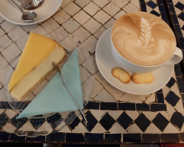 Caspars Cafe & Bistro