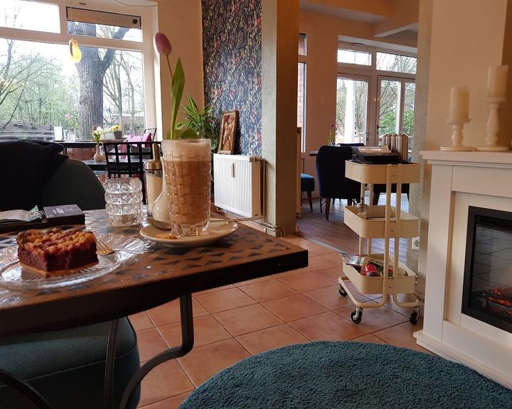 Caspars Cafe & Bistro
