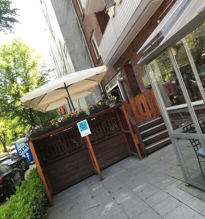 Caspars Cafe & Bistro