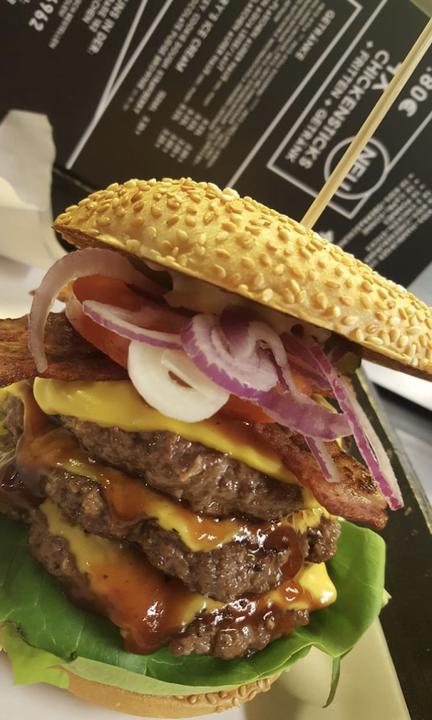 3H‘s Burger & Chicken