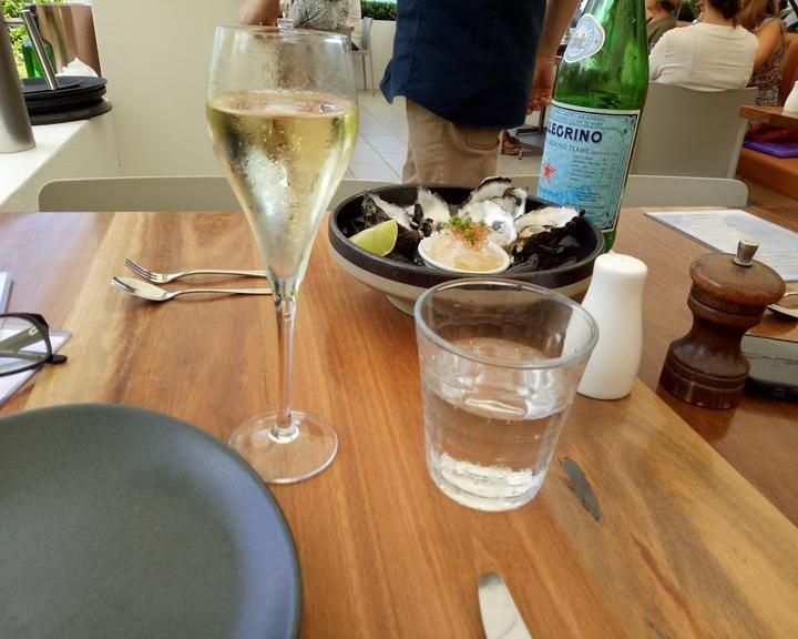 Saeson Restaurant & Bar