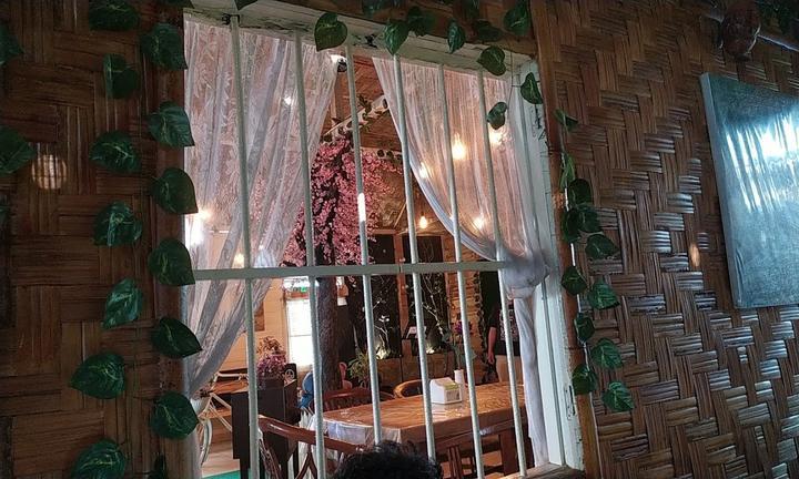Lina Cafe & Bistro