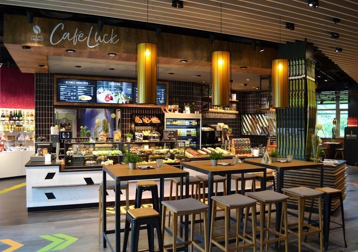 Cafe´ Luck