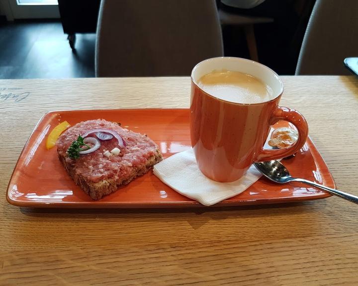 Cafe´ Luck