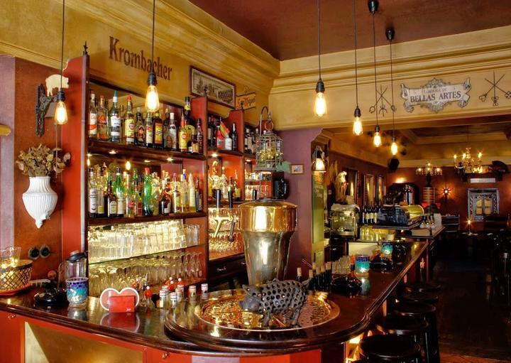 Taberna de bellas artes
