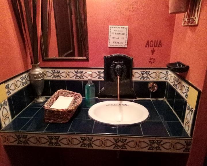 Taberna de bellas artes