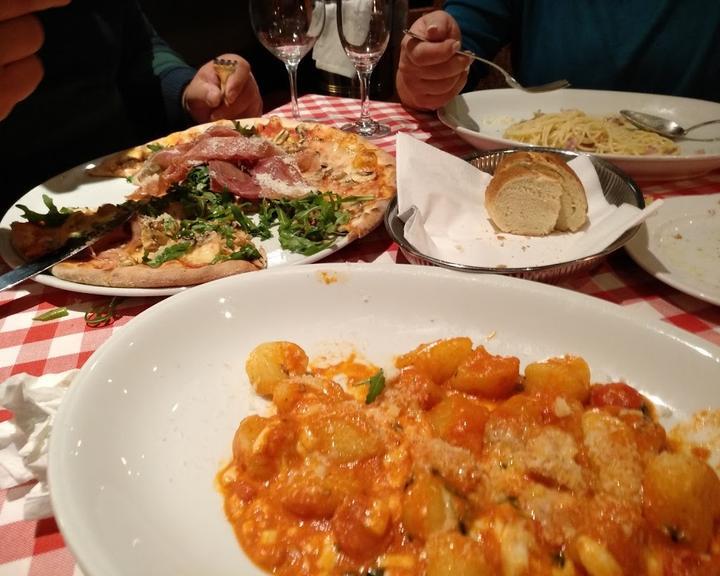 Trattoria Piazza Rossa