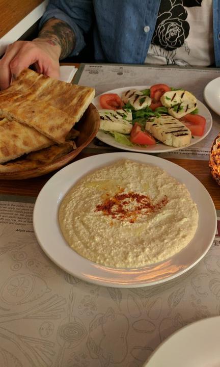 TERAS Restaurant & Grill