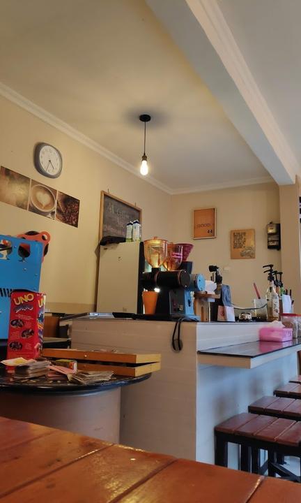 mooi cafe & restaurant