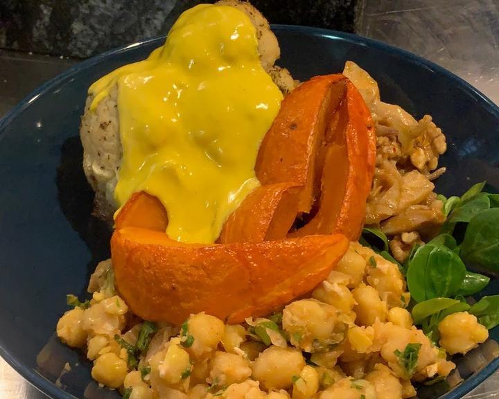 Ma'Hud - Café & Bistro