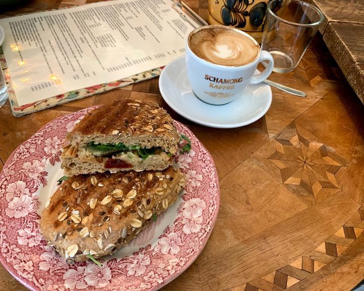 vevi - veganes Vintage Cafe