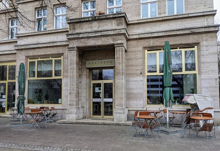 Saaldeck Cafe & Bar