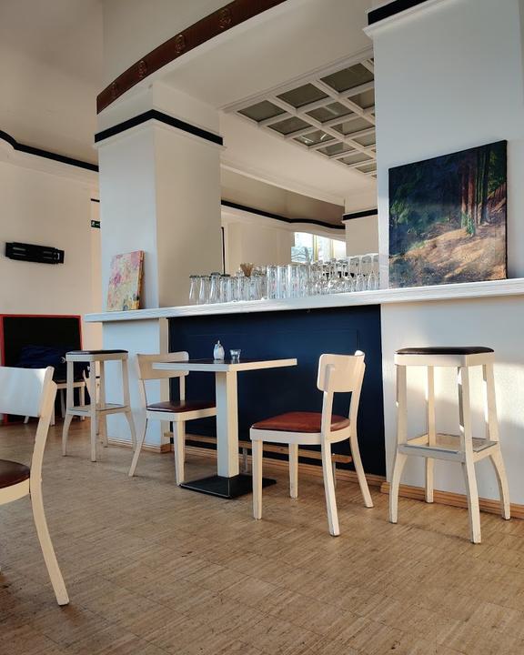 Saaldeck Cafe & Bar