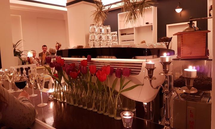 Saaldeck Cafe & Bar