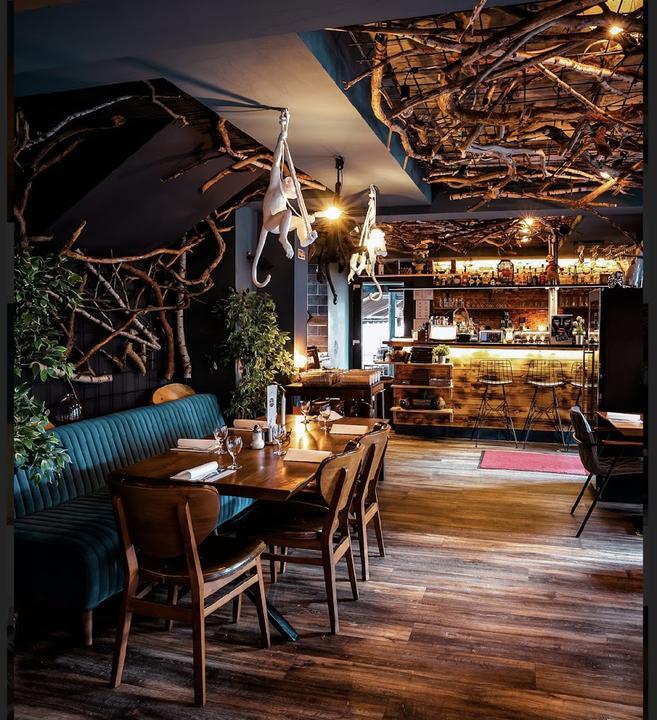 The My Moon Restaurant & Lounge