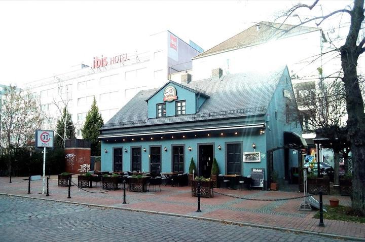 The My Moon Restaurant & Lounge