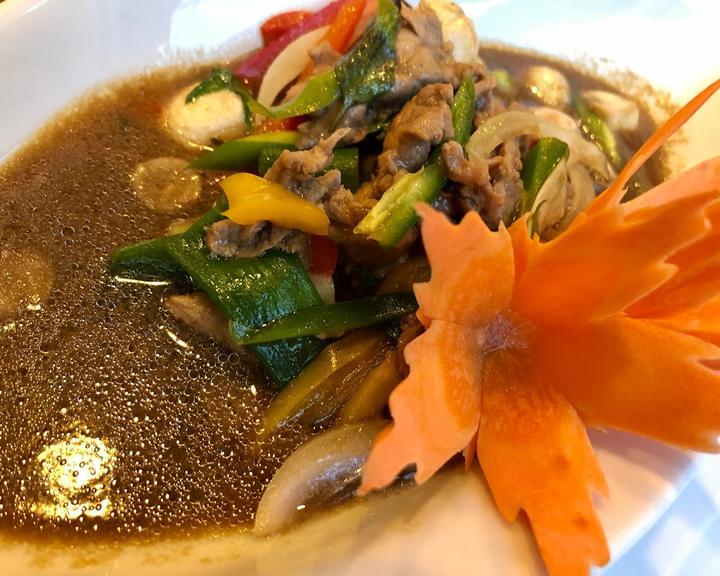 Papaya Royal Thai