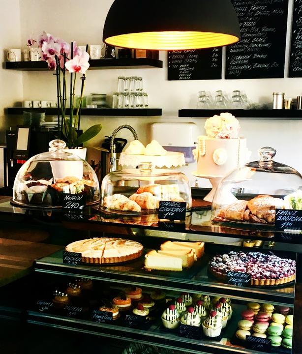 Cafe Gateaux
