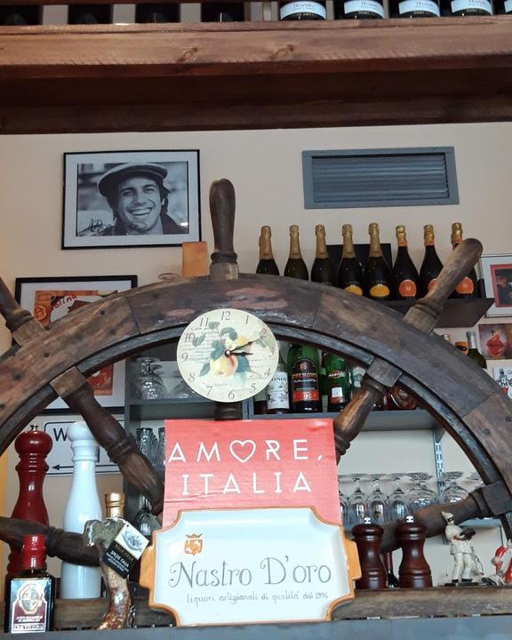 Caffe Bistro Piccolina