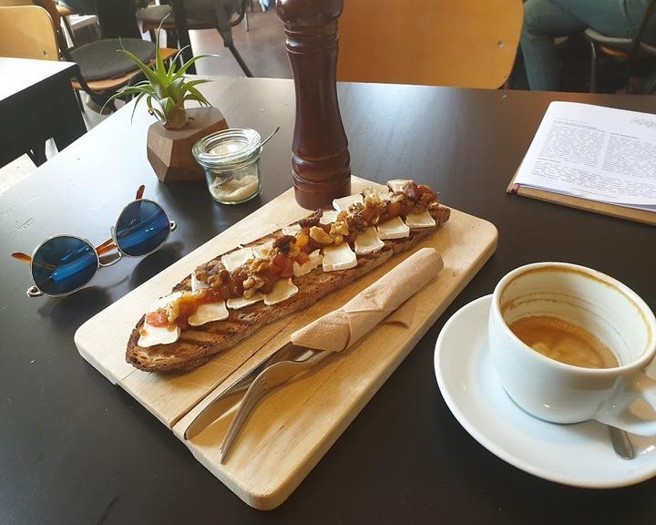 Cafe No. 48