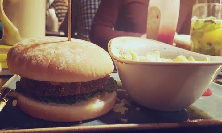 HANS IM GLUCK – Burgergrill & Bar