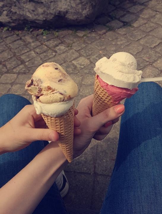 Eiscafe Stracciatella