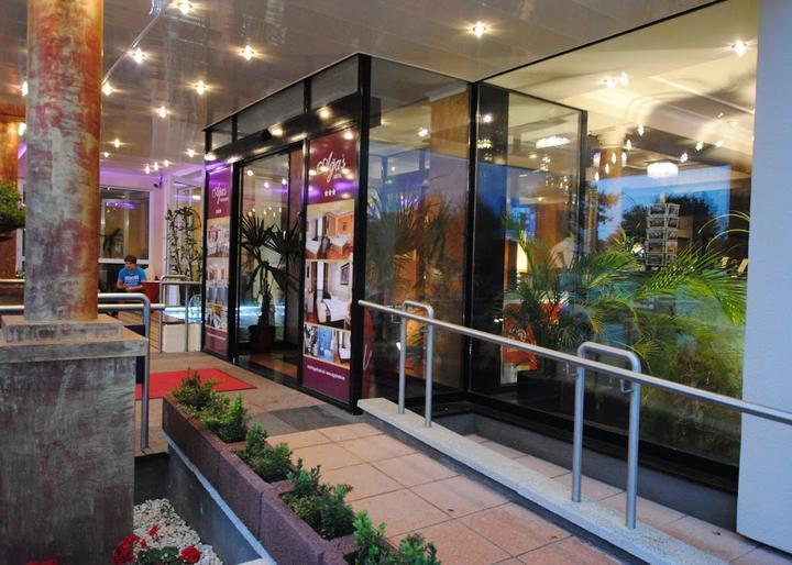 Aga's Hotel Restaurant
