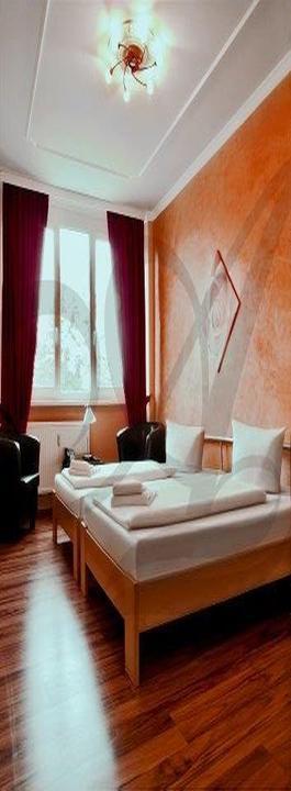 Aga's Hotel Restaurant