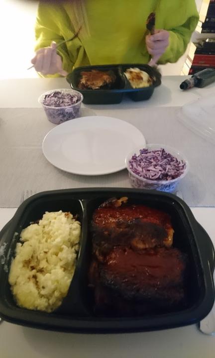 AJ's Colourful Kitchen