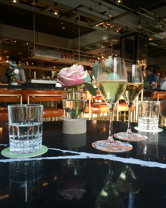 Juliet Rose Bar