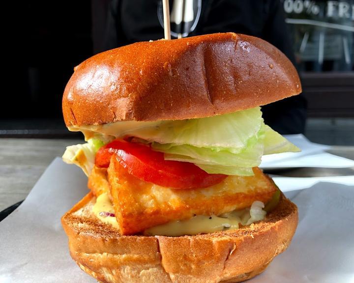 Schillerburger Kastanienall
