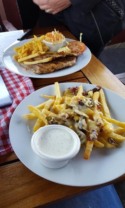 Benjamins American Diner