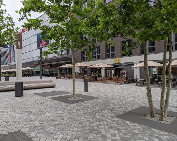 ALEX Berlin Mercedes Platz