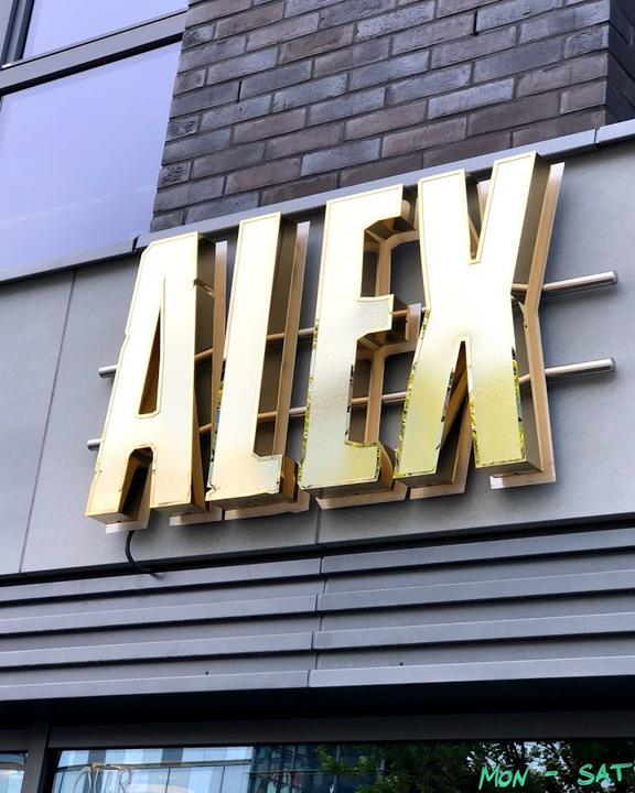 ALEX Berlin Mercedes Platz