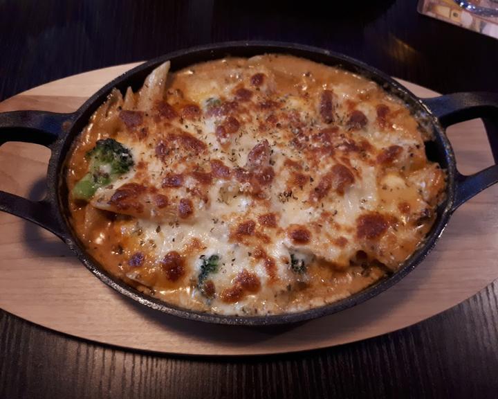 Lagano Bistro & Café