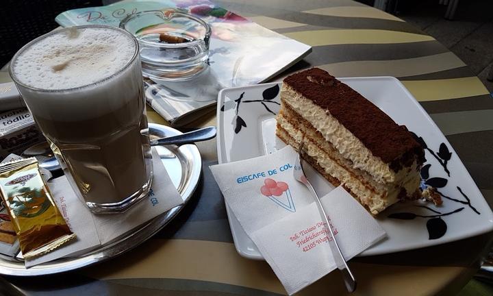 Eiscafe De Col