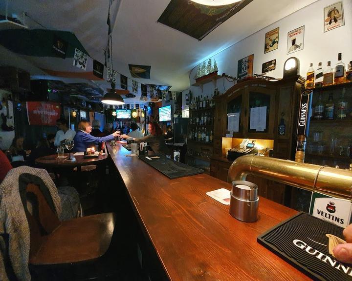 Molly Malones Irish Pub