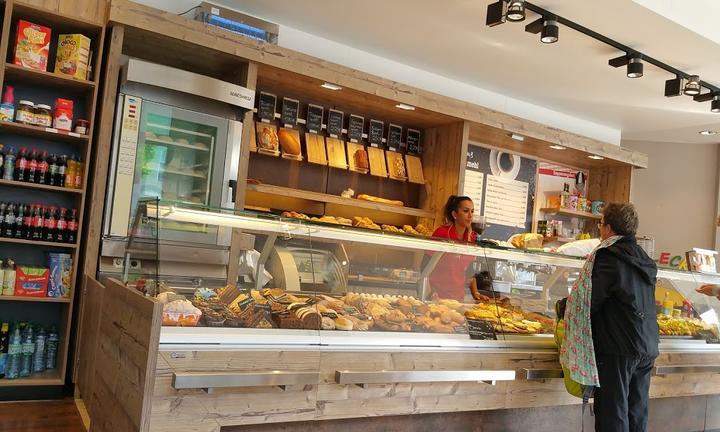 Hak Bakery & Breakfast House