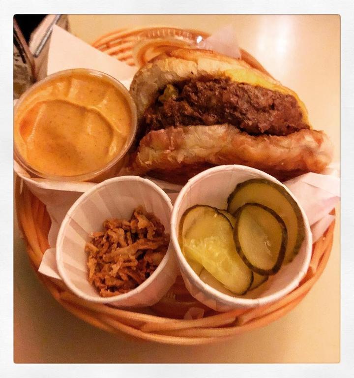 Tommi's Burger Joint