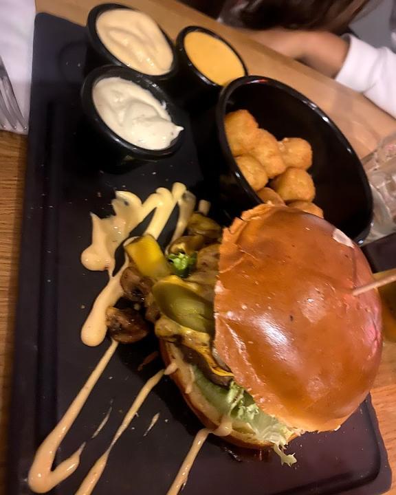 Dulf’s Burger