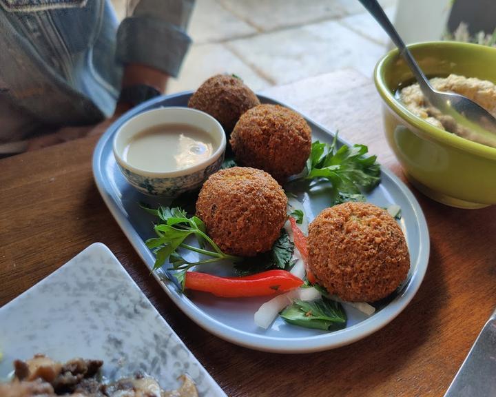 simsim levantine eatery