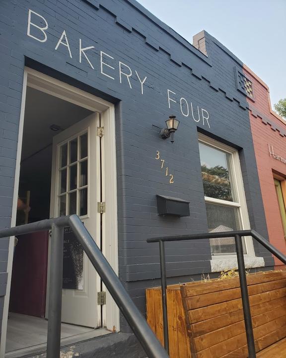 Bakery & Cafe Brotzeit