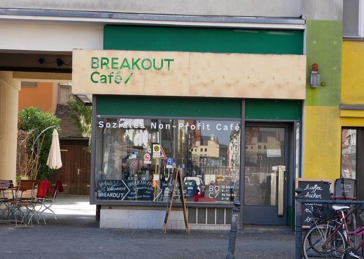 Breakout Café