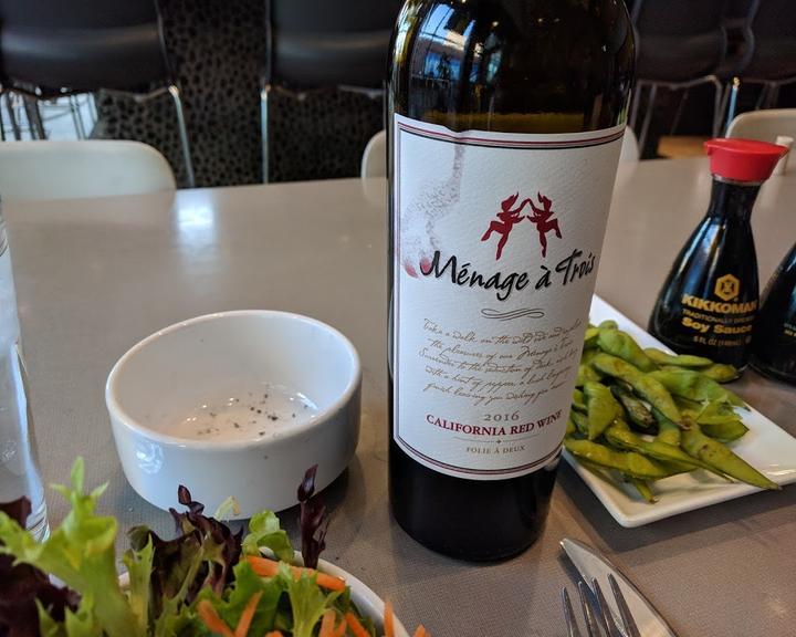 Ponzu Sushi & Asian Cuisine
